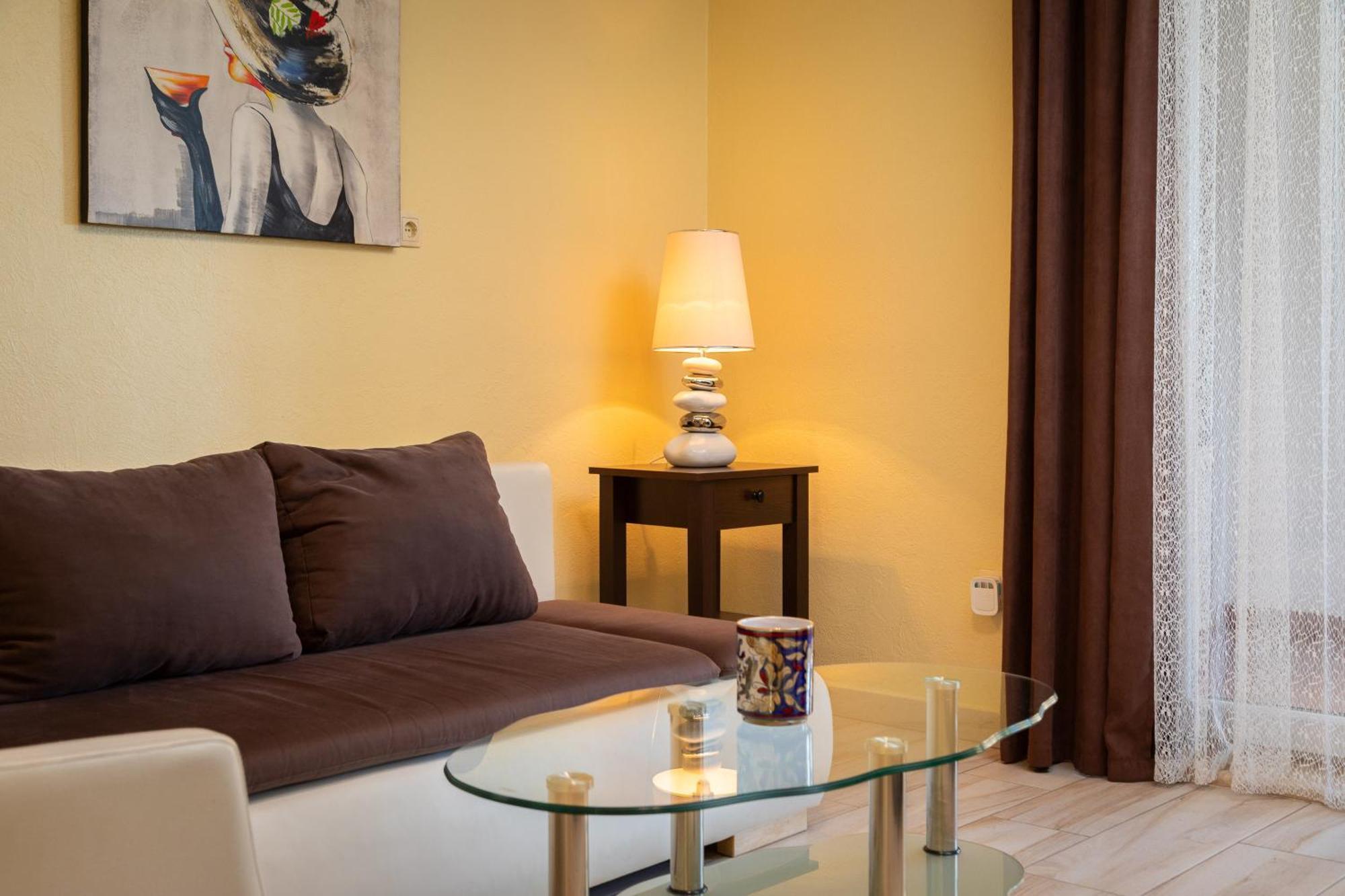 Perla Apartment - 2 Min To The Beach & Free Parking Makarska Exterior photo